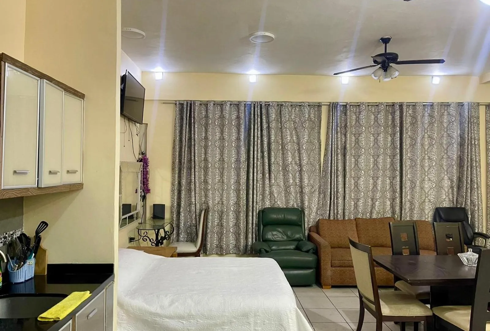 Departamento Obelisco, Cerca De Bugambilias Lägenhet Guadalajara